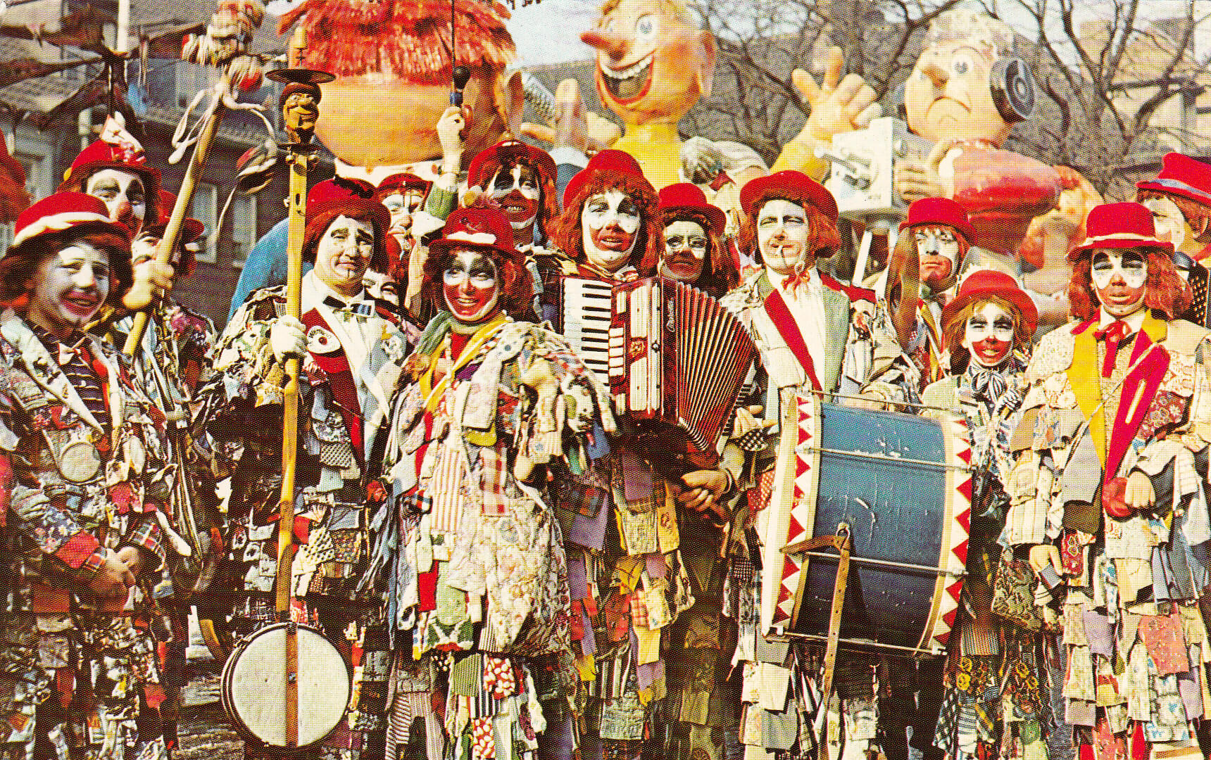 Sie sind ein Verkehrshindernis – 25 Jahre Karneval (Teil 2)